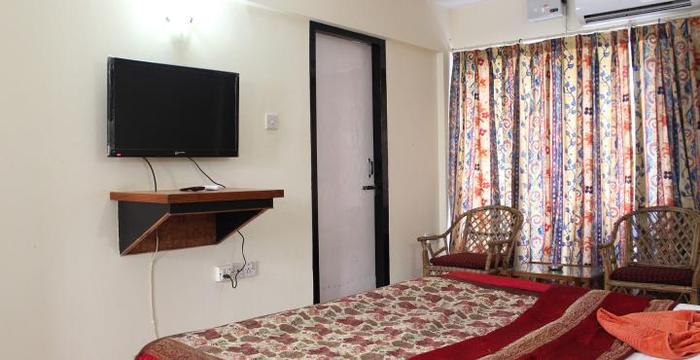 Hotel Mira